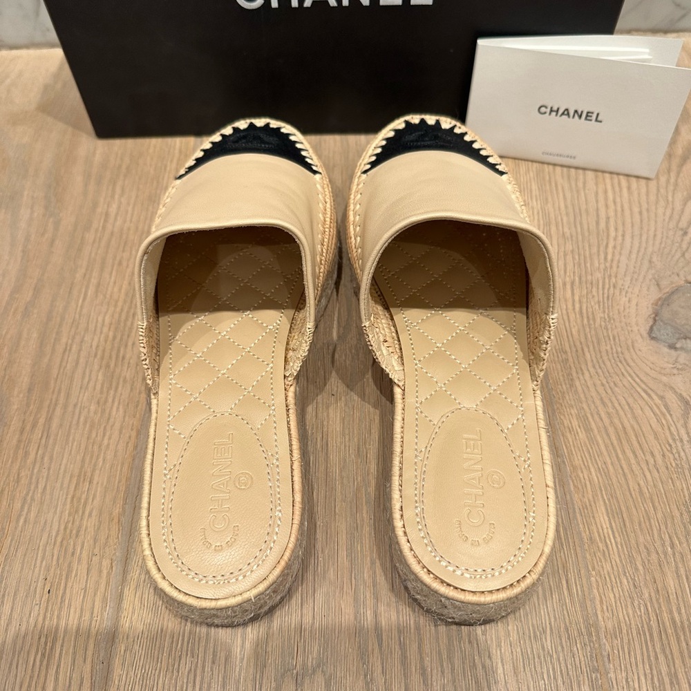 CHANEL Women's Beige and Black Espadrille Mules - Picture 8 of 15